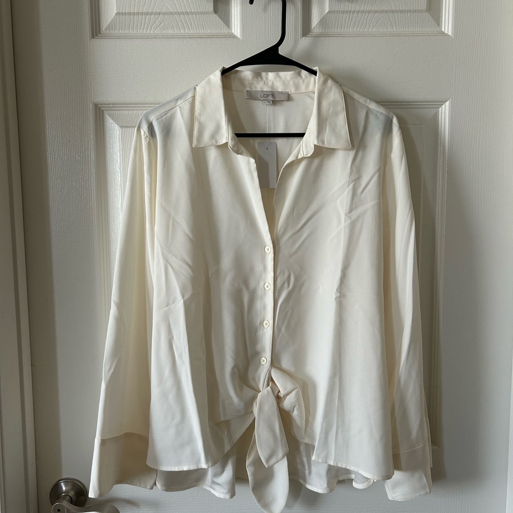 NWT Loft Front Tie Blouse